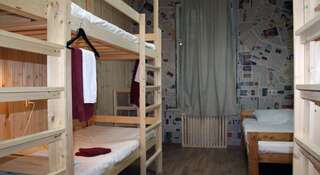 Гостиница Good News Hostel Москва Кровать в общем мужском номере с 7 кроватями-3