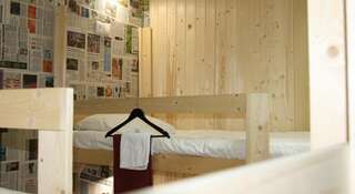 Гостиница Good News Hostel Москва Кровать в общем мужском номере с 7 кроватями-8